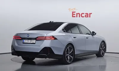BMW 5-Series 2025, 22151 км, за 57043.46 USD