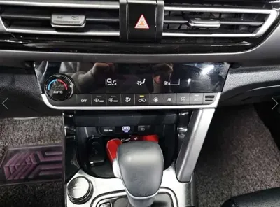 Kia Seltos 2020, 63533 км, за 9439.74 USD - фото 10