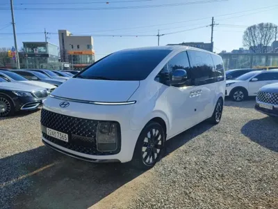 Hyundai Staria 2022, 132260 км, за 15179.16 USD