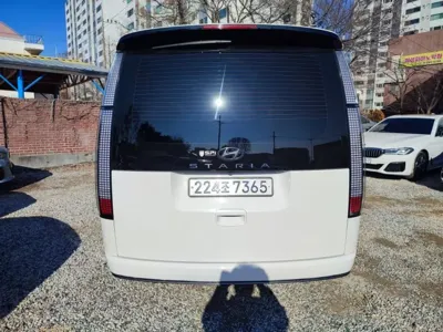 Hyundai Staria 2022, 132260 км, за 15179.16 USD
