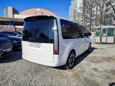Hyundai Staria 2022, 132260 км, за 15179.16 USD