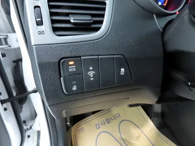 Hyundai Avante 2015, 139500 км, за 3610.35 USD - фото 16