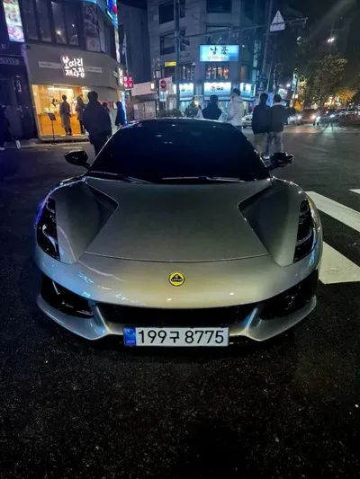 Lotus Emira 2024, 4800 км, за 0 USD