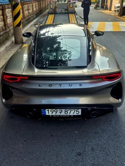 Lotus Emira 2024, 4800 км, за 0 USD - фото 13