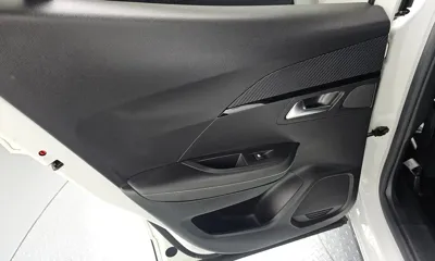 Peugeot 2008 2021, 93235 км, за 10502.82 USD - фото 25