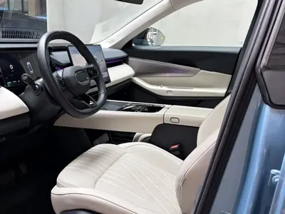 Lynk & Co 08 EM-P 2025, 9000 км, за 25131.8 USD