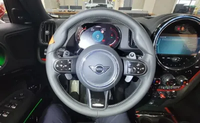 MINI Countryman 2023, 27100 км, за 21813.87 USD