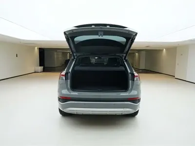 Audi Q4 e-tron 2024, 30000 км, за 18216.24 USD - фото 6