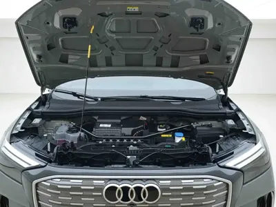 Audi Q4 e-tron 2024, 30000 км, за 18216.24 USD - фото 7