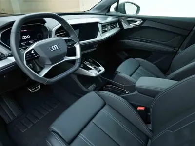 Audi Q4 e-tron 2024, 30000 км, за 18216.24 USD - фото 10