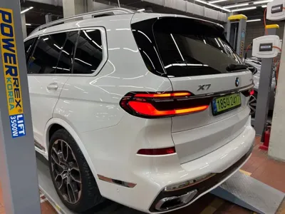BMW X7 2025, 10578 км, за 83289.32 USD