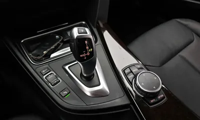 BMW 3-Series 2015, 155770 км, за 5021.47 USD - фото 9