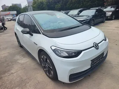 Volkswagen ID.3 2023, 81199 км, за 10491.26 USD