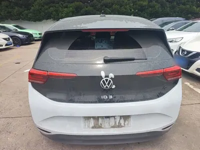 Volkswagen ID.3 2023, 81199 км, за 10491.26 USD - фото 6