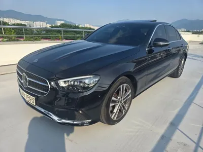 Mercedes-Benz E-Class · 2022 год
