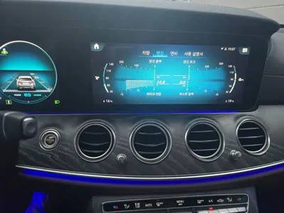 Mercedes-Benz E-Class 2022, 47600 км, за 9159.46 USD - фото 17