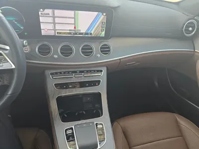 Mercedes-Benz E-Class 2022, 47600 км, за 9159.46 USD - фото 19