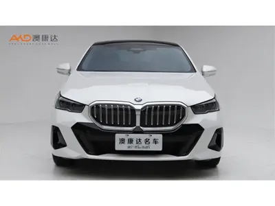 BMW 5 Series 2025, 22000 км, за 45005.54 USD