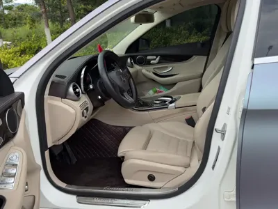 Mercedes-Benz C-Class 2017, 110000 км, за 11506.19 USD