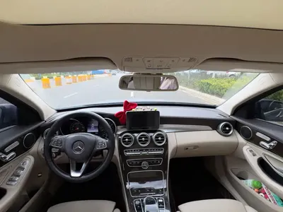 Mercedes-Benz C-Class 2017, 110000 км, за 11506.19 USD