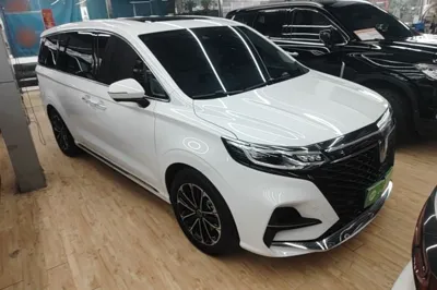 Roewe iMAX8 2022, 77000 км, за 14991 USD