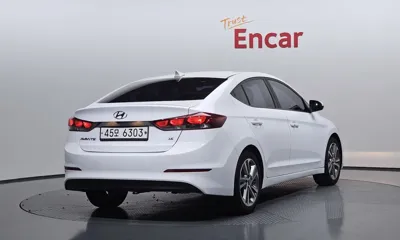 Hyundai Avante 2018, 88876 км, за 7811.47 USD