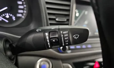 Hyundai Avante 2018, 88876 км, за 7811.47 USD - фото 27