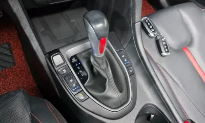 Hyundai Veloster 2018, 42902 км, за 9780.75 USD - фото 9