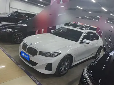 BMW i3 · 2024 год
