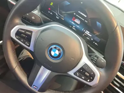 BMW i3 2024, 17100 км, за 22086.65 USD - фото 15