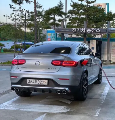 Mercedes-Benz GLC-Class 2021, 28500 км, за 2107.13 USD