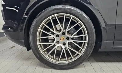 Porsche Cayenne 2023, 53770 км, за 49560.19 USD