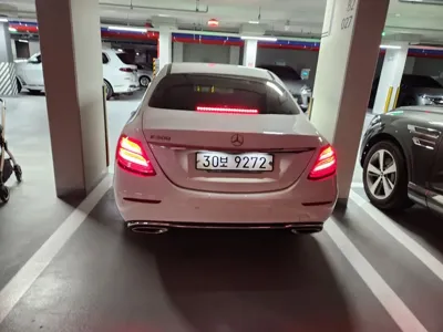 Mercedes-Benz E-Class 2018, 97000 км, за 11721.03 USD
