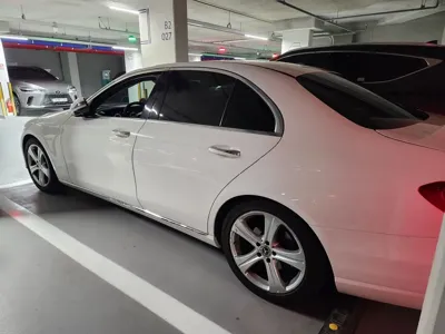 Mercedes-Benz E-Class 2018, 97000 км, за 11721.03 USD