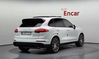 Porsche Cayenne 2017, 120256 км, за 24878.56 USD