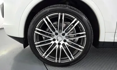 Porsche Cayenne 2017, 120256 км, за 24878.56 USD