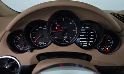 Porsche Cayenne 2017, 120256 км, за 24679.29 USD - фото 8