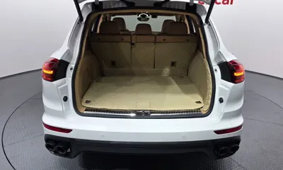 Porsche Cayenne 2017, 120256 км, за 24679.29 USD - фото 20