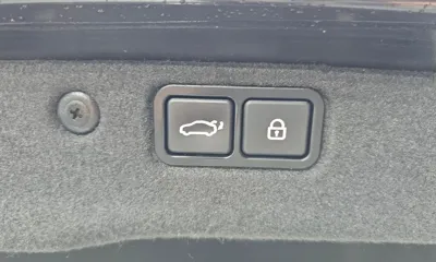 Hyundai Equus 2012, 202582 км, за 2800.02 USD - фото 20