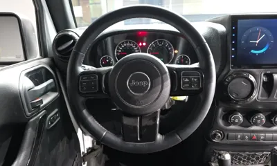 Jeep Wrangler 2016, 83792 км, за 11961.25 USD - фото 13