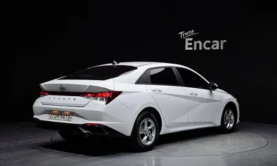 Hyundai Avante 2022, 117105 км, за 8681.93 USD