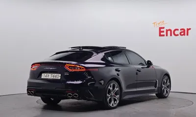 Kia Stinger 2018, 80502 км, за 14212.07 USD