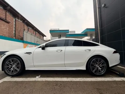 Mercedes-Benz AMG GT 2025, 12500 км, за 103088 USD