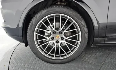 Porsche Cayenne 2021, 82936 км, за 45711.67 USD