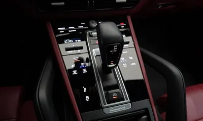 Porsche Cayenne 2021, 82936 км, за 45711.67 USD - фото 9