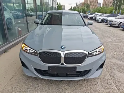 BMW i3 2025, 4600 км, за 23869.49 USD