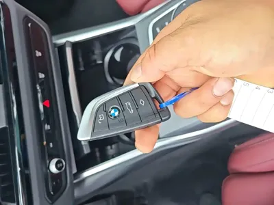 BMW i3 2025, 4600 км, за 23869.49 USD - фото 9