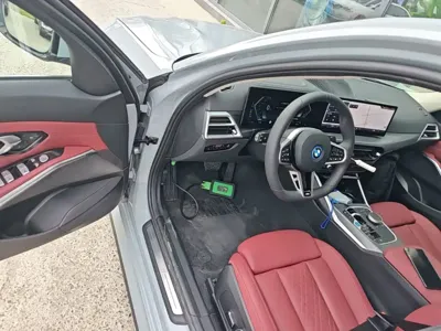 BMW i3 2025, 4600 км, за 23869.49 USD - фото 16