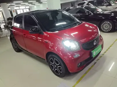 Smart Smart Forfour 2017, 67000 км, за 7318.93 USD