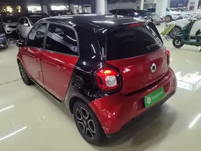 Smart Smart Forfour 2017, 67000 км, за 7318.93 USD